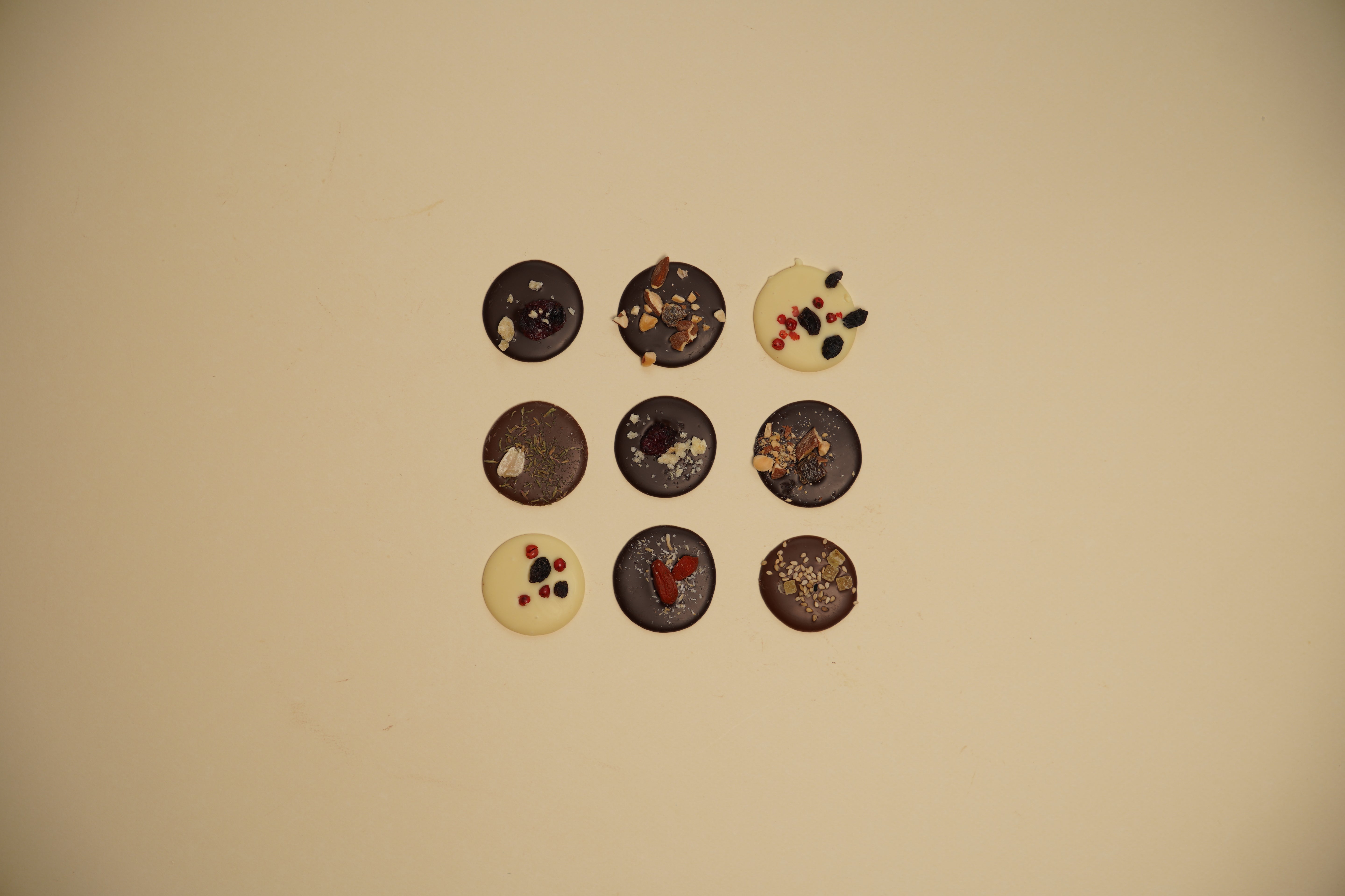 Mendiants 3 chocolats dans leur coffret kraft