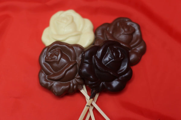 Sucettes en forme de fleurs aux 3 chocolats